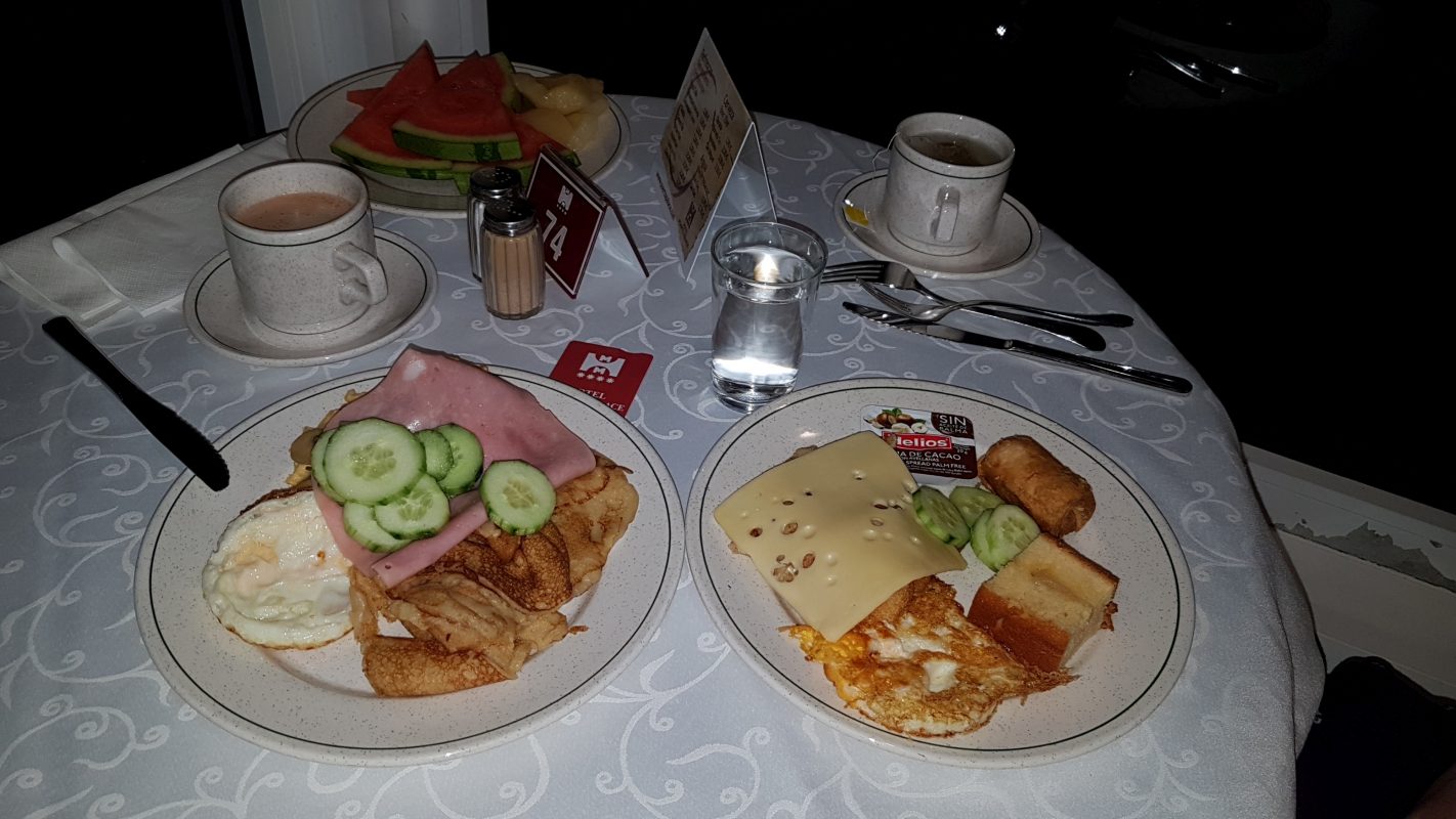Frühstück im Puerto Palace