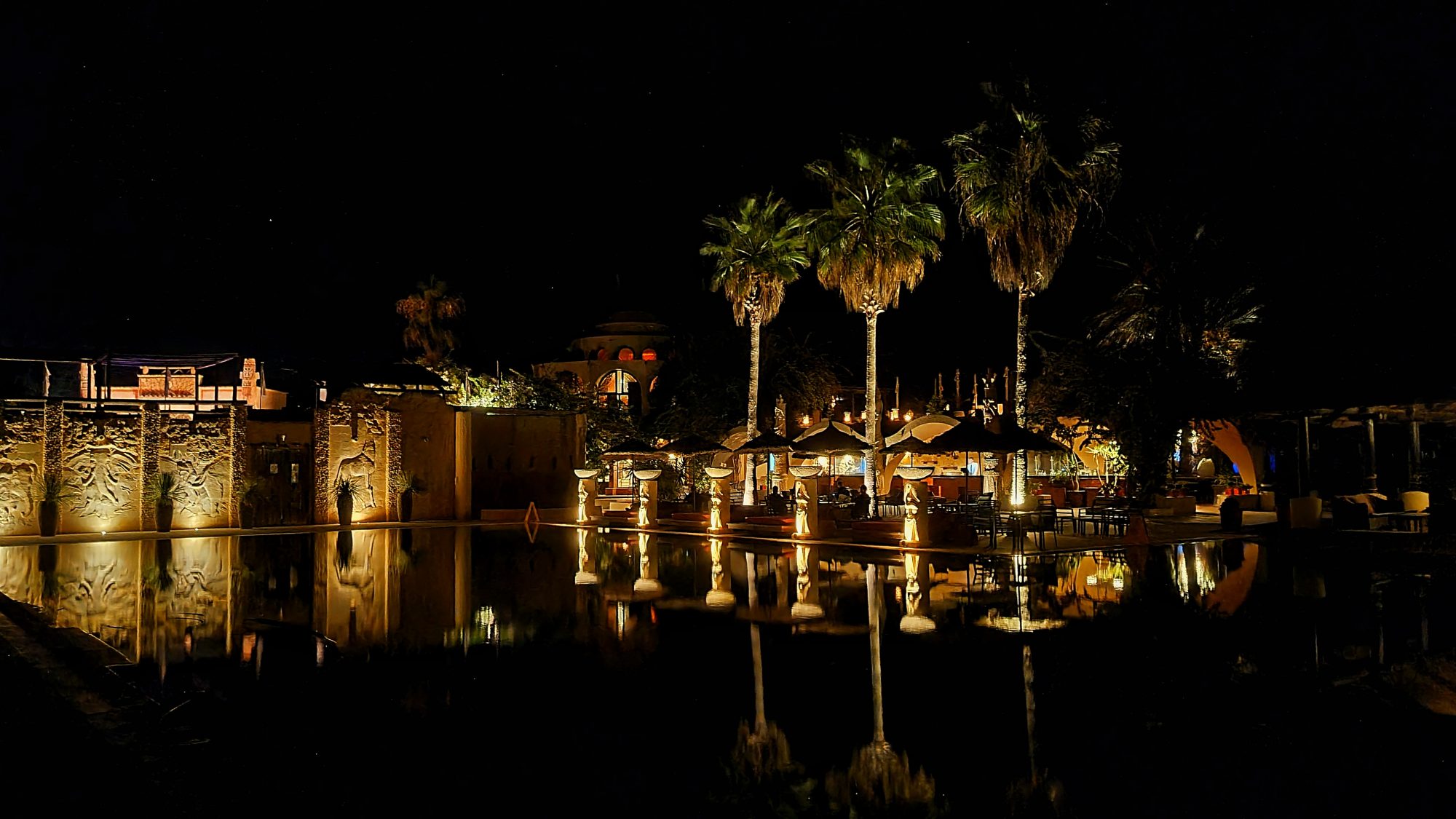 Africa Jade Thalasso Pool bei Nacht